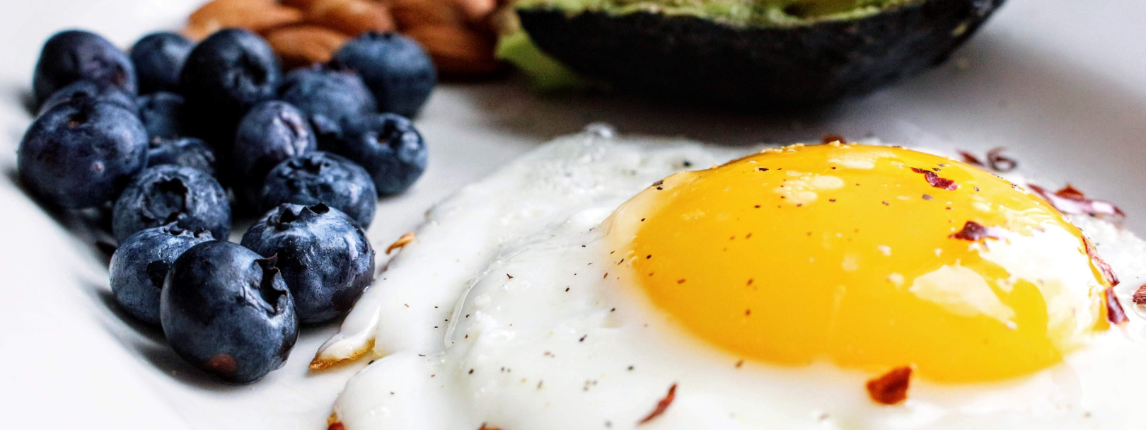 Low GI eggs and blueberries